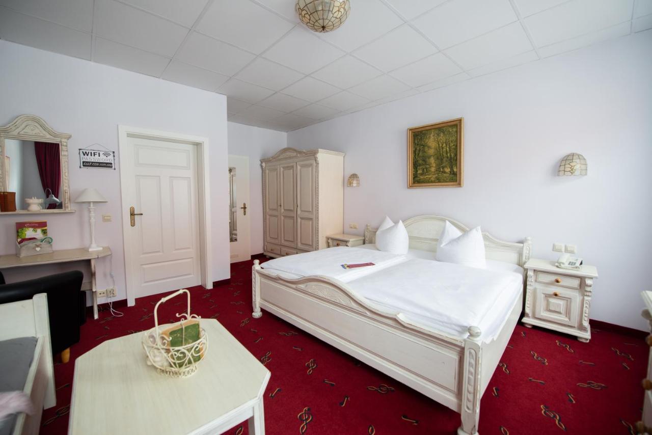 Hotel Zum Vetter Finsterwalde Extérieur photo