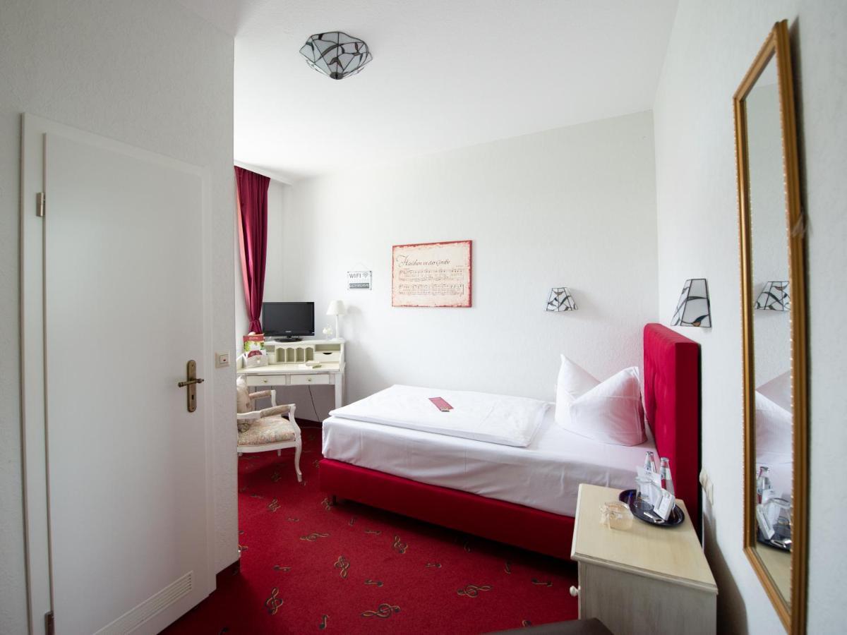 Hotel Zum Vetter Finsterwalde Extérieur photo